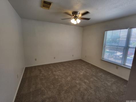 10831 Larson Cavern San Antonio TX 78254