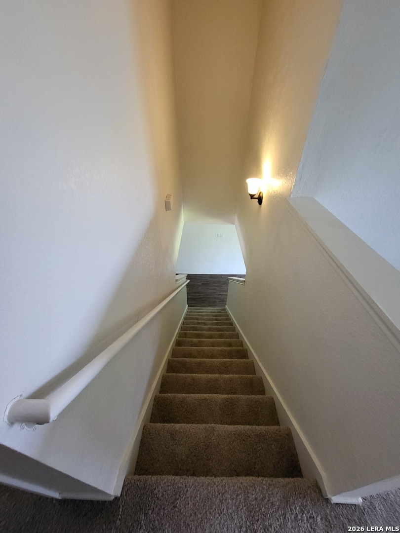 10831 Larson Cavern San Antonio TX 78254