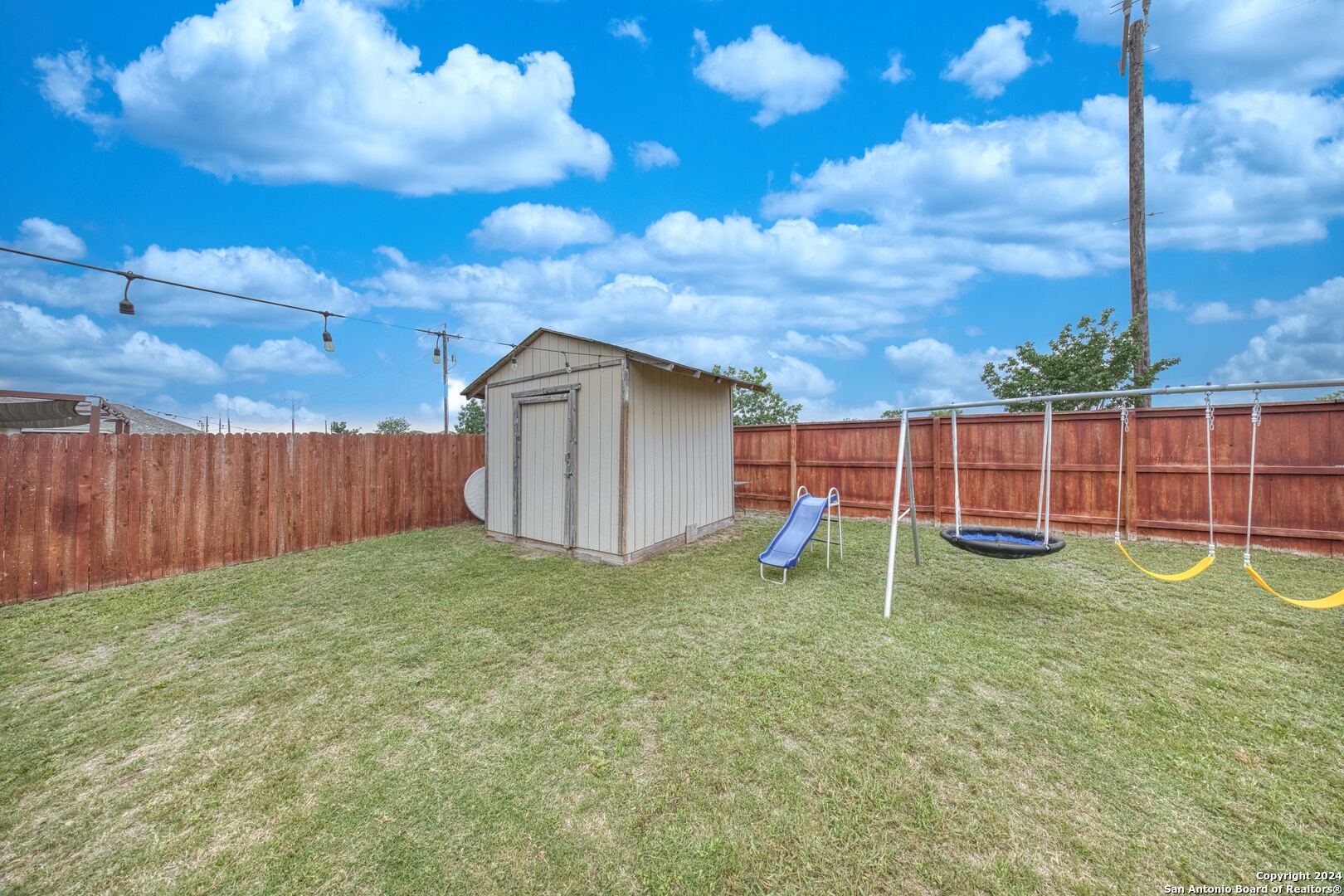 3123 Saturn Path Converse TX 78109