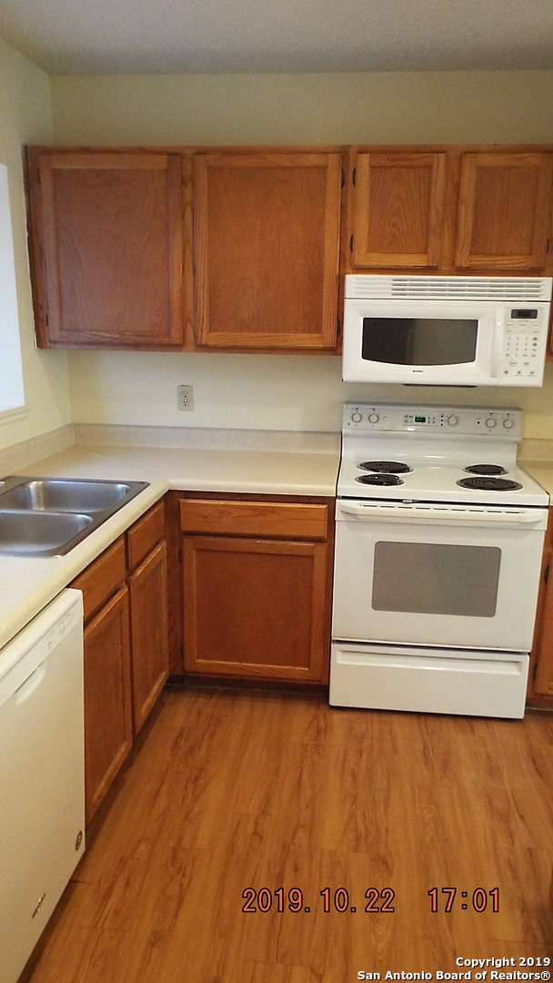 7511 Longing Trail San Antonio TX 78244