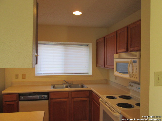 7511 Longing Trail San Antonio TX 78244