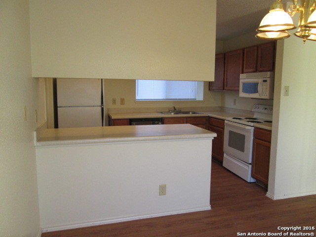 7511 Longing Trail San Antonio TX 78244