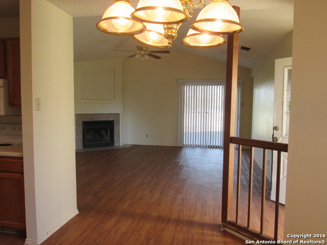 7511 Longing Trail San Antonio TX 78244