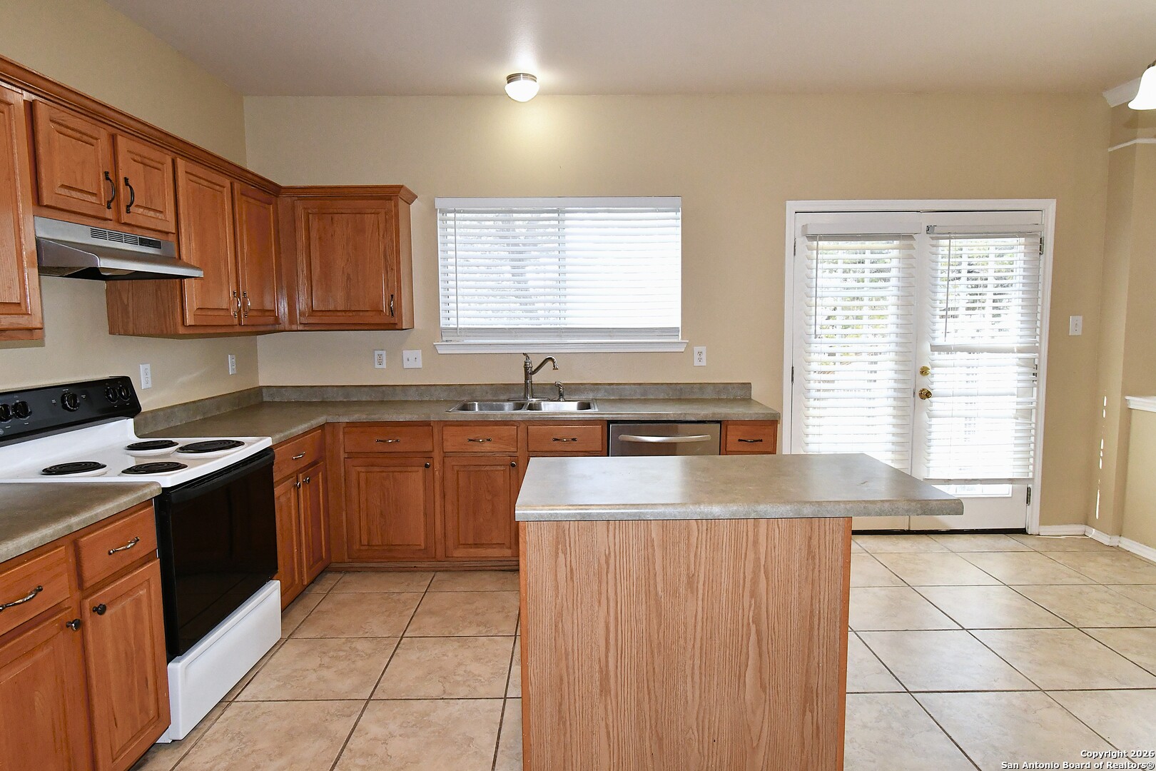 8834 Ridgefront San Antonio TX 78250
