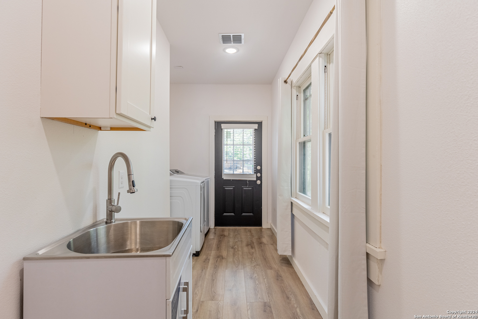 1010 Burnet Street San Antonio TX 78202