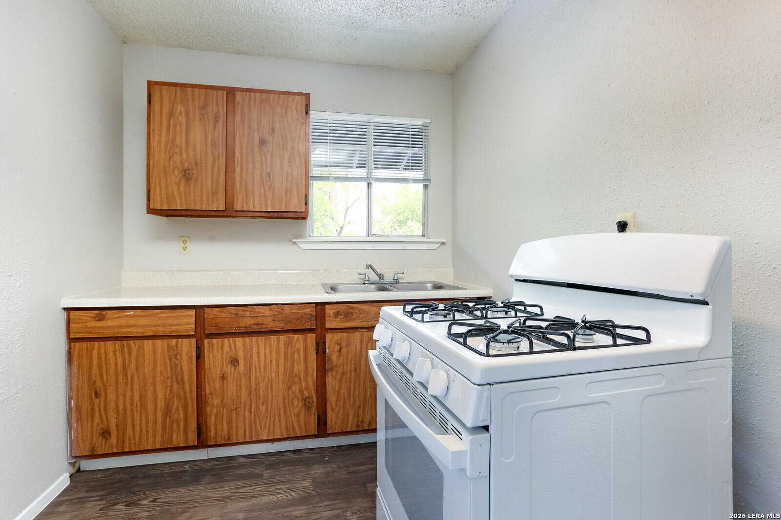 102 E Cheryl Drive San Antonio TX 78228