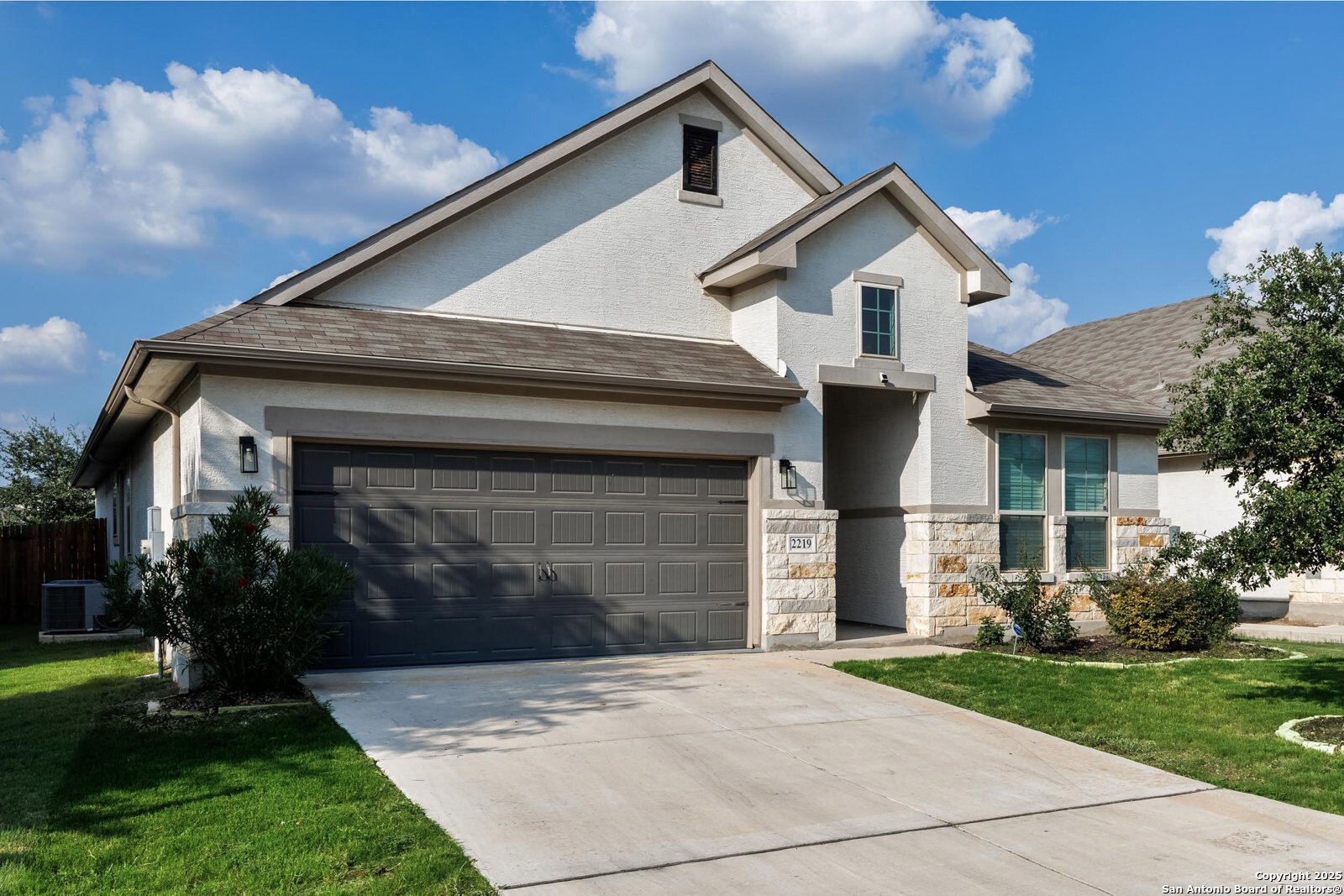 2219 Castello San Antonio TX 78259