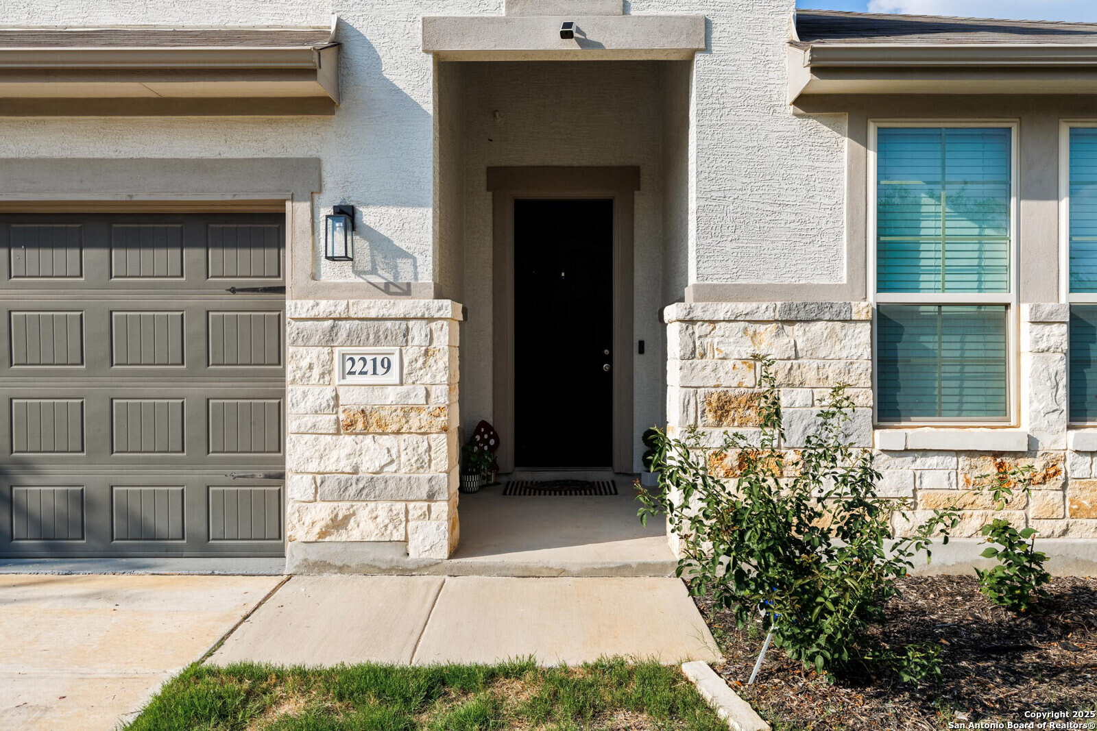 2219 Castello San Antonio TX 78259