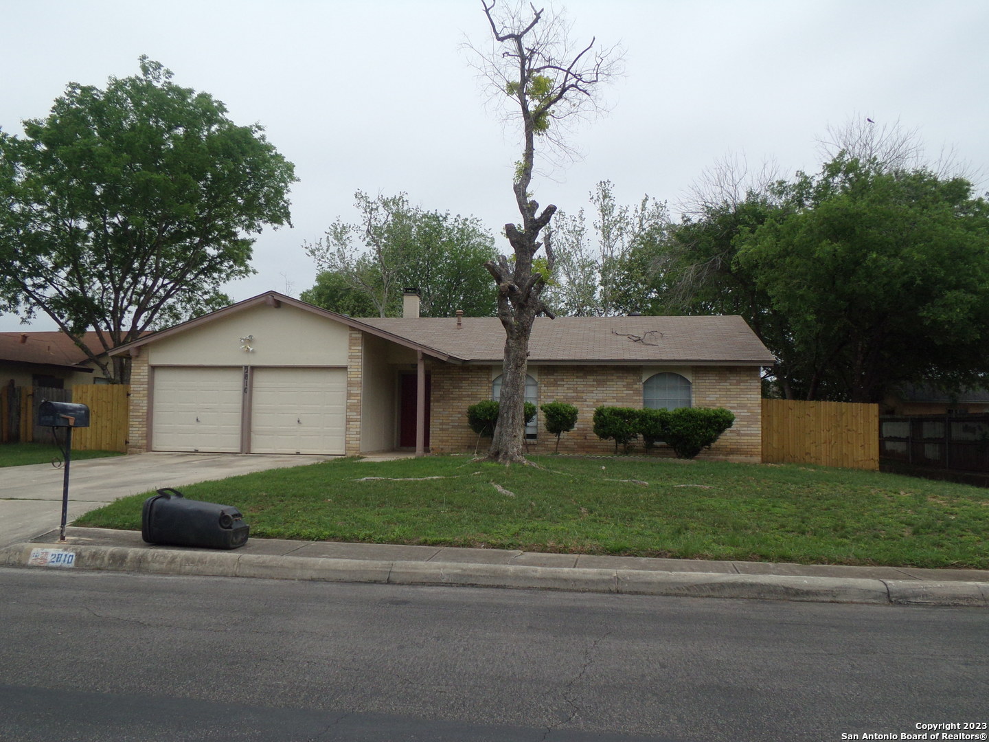 2810 Meadow River Street San Antonio TX 78251