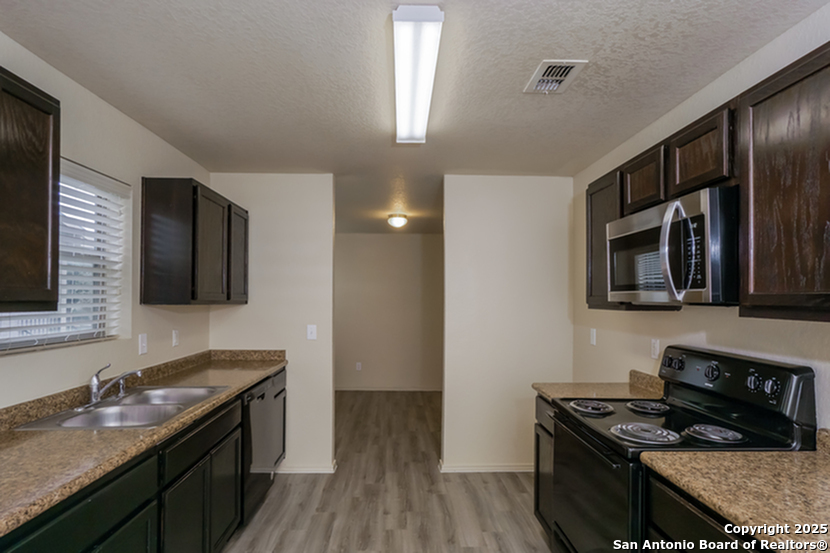 2210 Fishing Stone San Antonio TX 78224