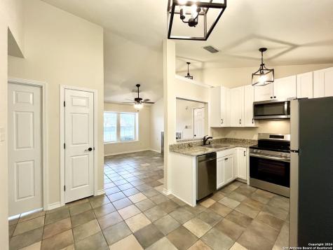 10254 Dover Ridge San Antonio TX 78250