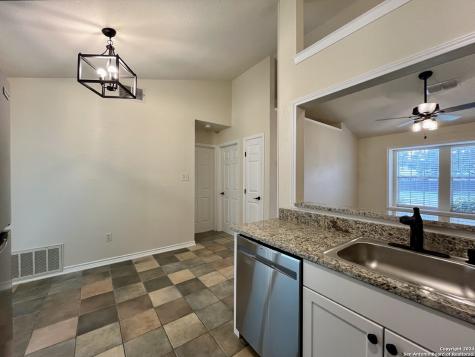 10254 Dover Ridge San Antonio TX 78250
