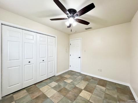 10254 Dover Ridge San Antonio TX 78250
