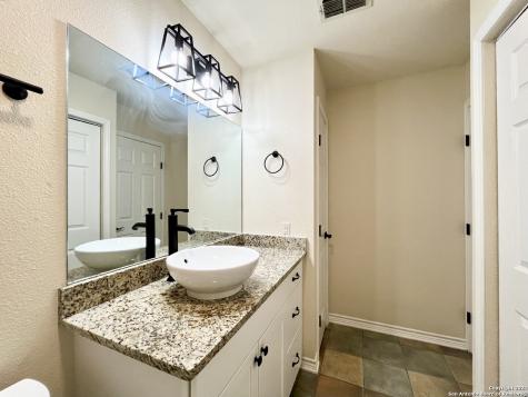 10254 Dover Ridge San Antonio TX 78250