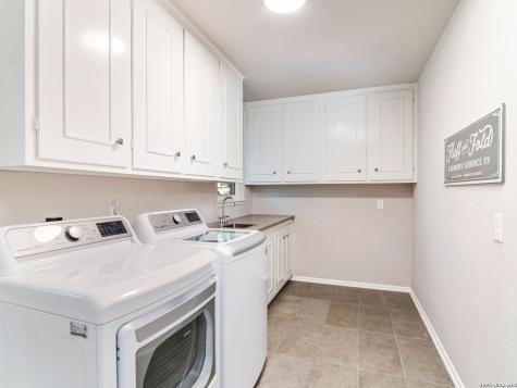 132 Wagon Trail Road Shavano Park TX 78231