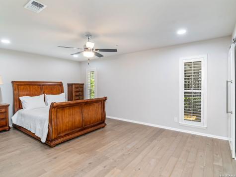 132 Wagon Trail Road Shavano Park TX 78231