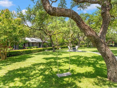 132 Wagon Trail Road Shavano Park TX 78231