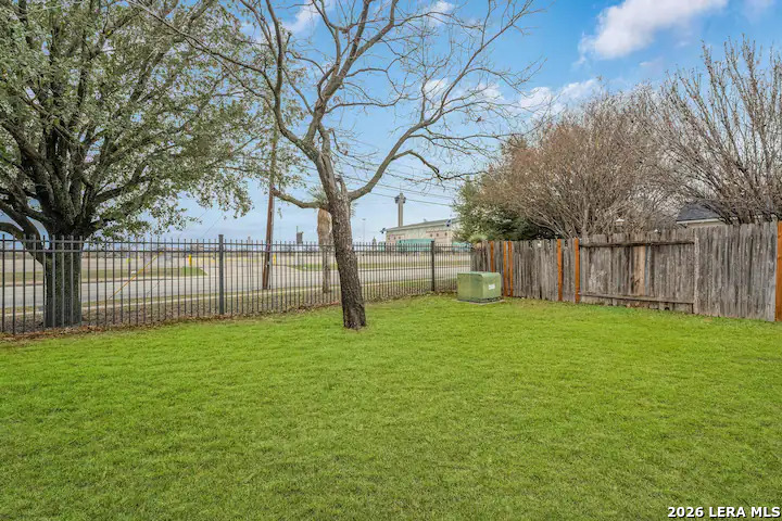 627 Claude W Black San Antonio TX 78203