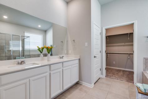 9543 Witten Drive San Antonio TX 78254