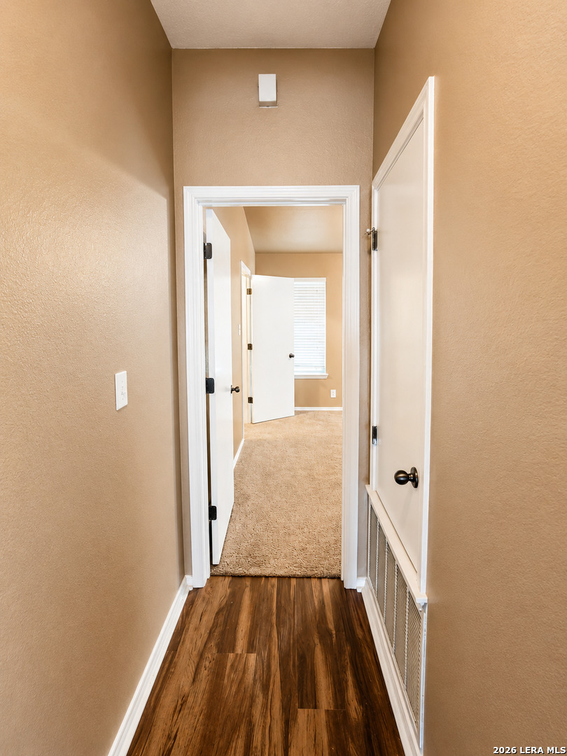 9006 Pinseeker Selma TX 78154