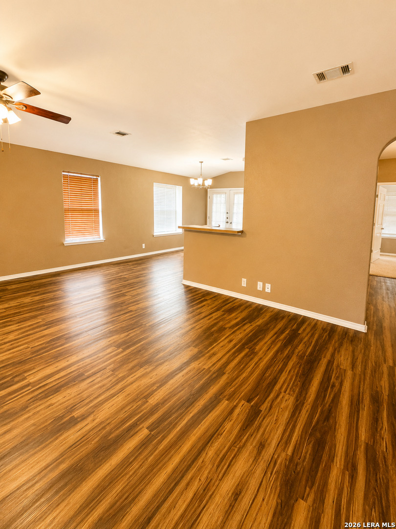 9006 Pinseeker Selma TX 78154
