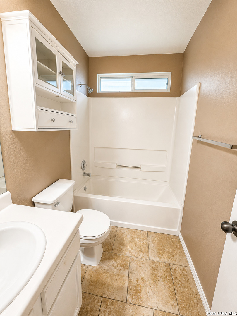 9006 Pinseeker Selma TX 78154
