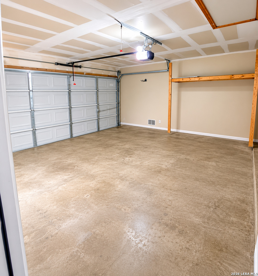 9006 Pinseeker Selma TX 78154