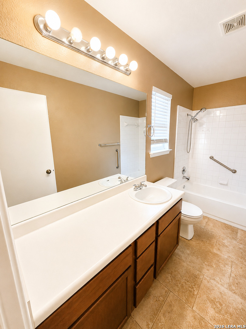 9006 Pinseeker Selma TX 78154