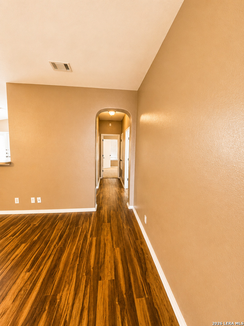 9006 Pinseeker Selma TX 78154