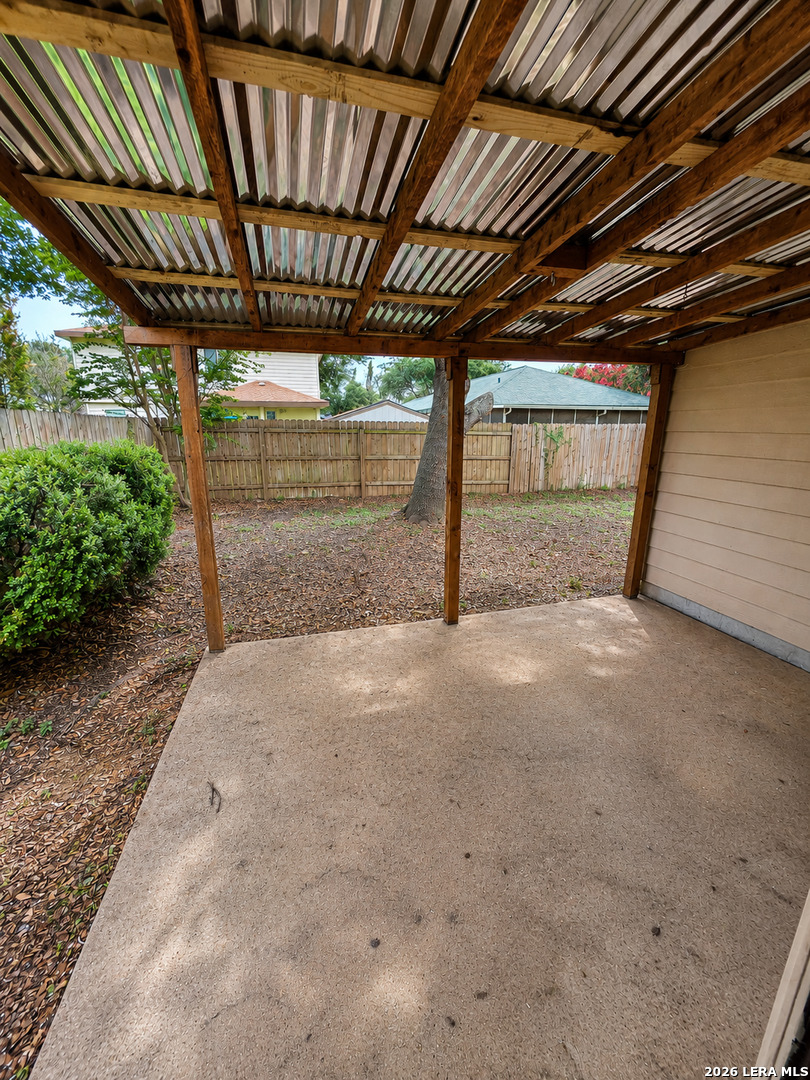 9006 Pinseeker Selma TX 78154