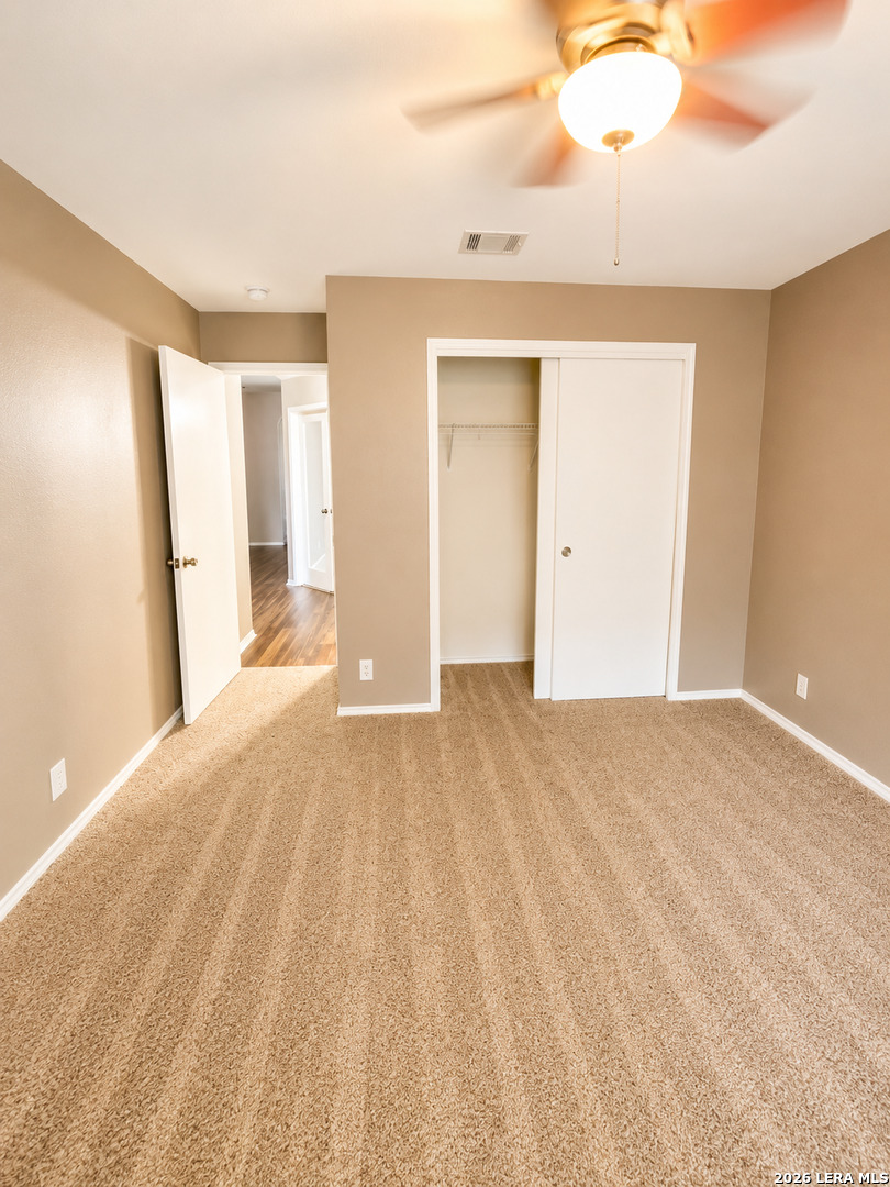 9006 Pinseeker Selma TX 78154