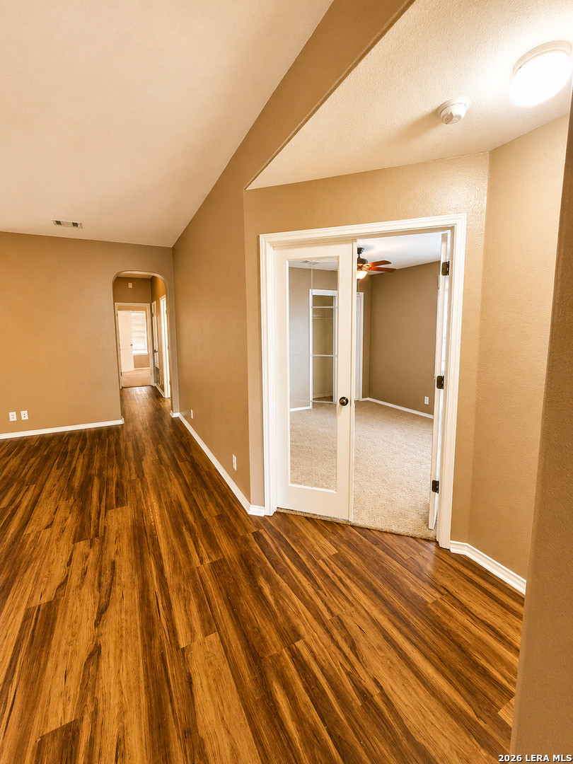 9006 Pinseeker Selma TX 78154