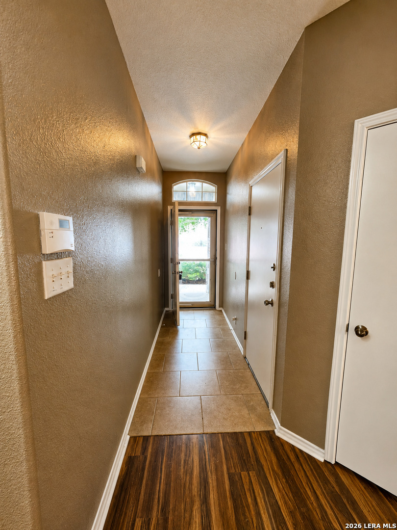 9006 Pinseeker Selma TX 78154