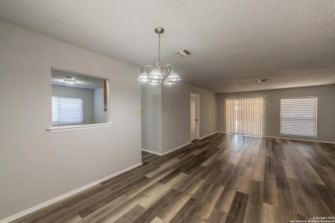 5011 Thomas Paine Kirby TX 78219