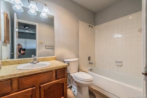 5011 Thomas Paine Kirby TX 78219