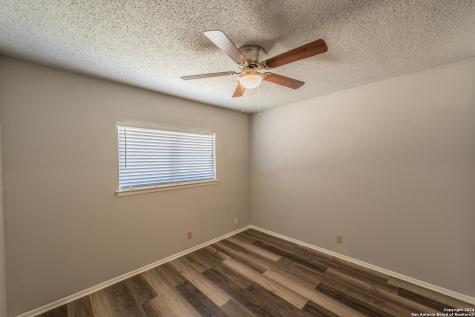 5011 Thomas Paine Kirby TX 78219
