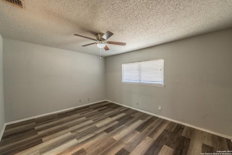 5011 Thomas Paine Kirby TX 78219