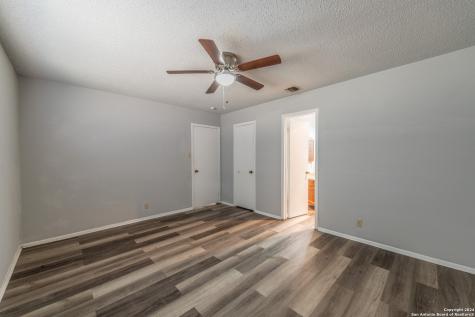 5011 Thomas Paine Kirby TX 78219