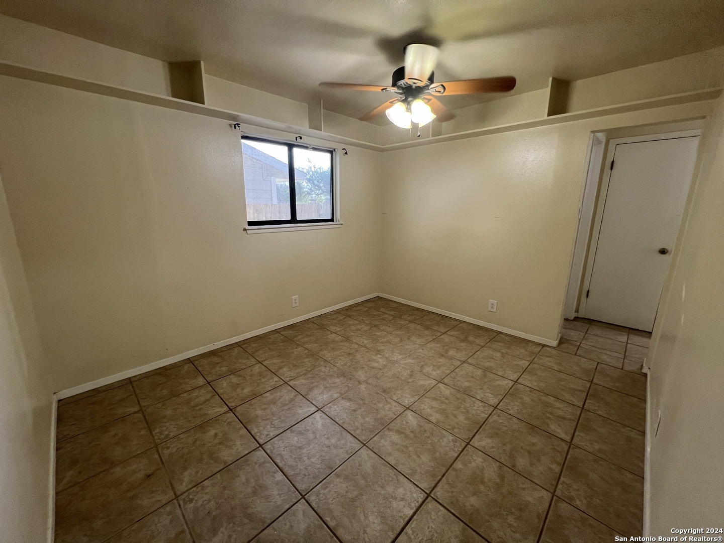 208 Michelle Converse TX 78109