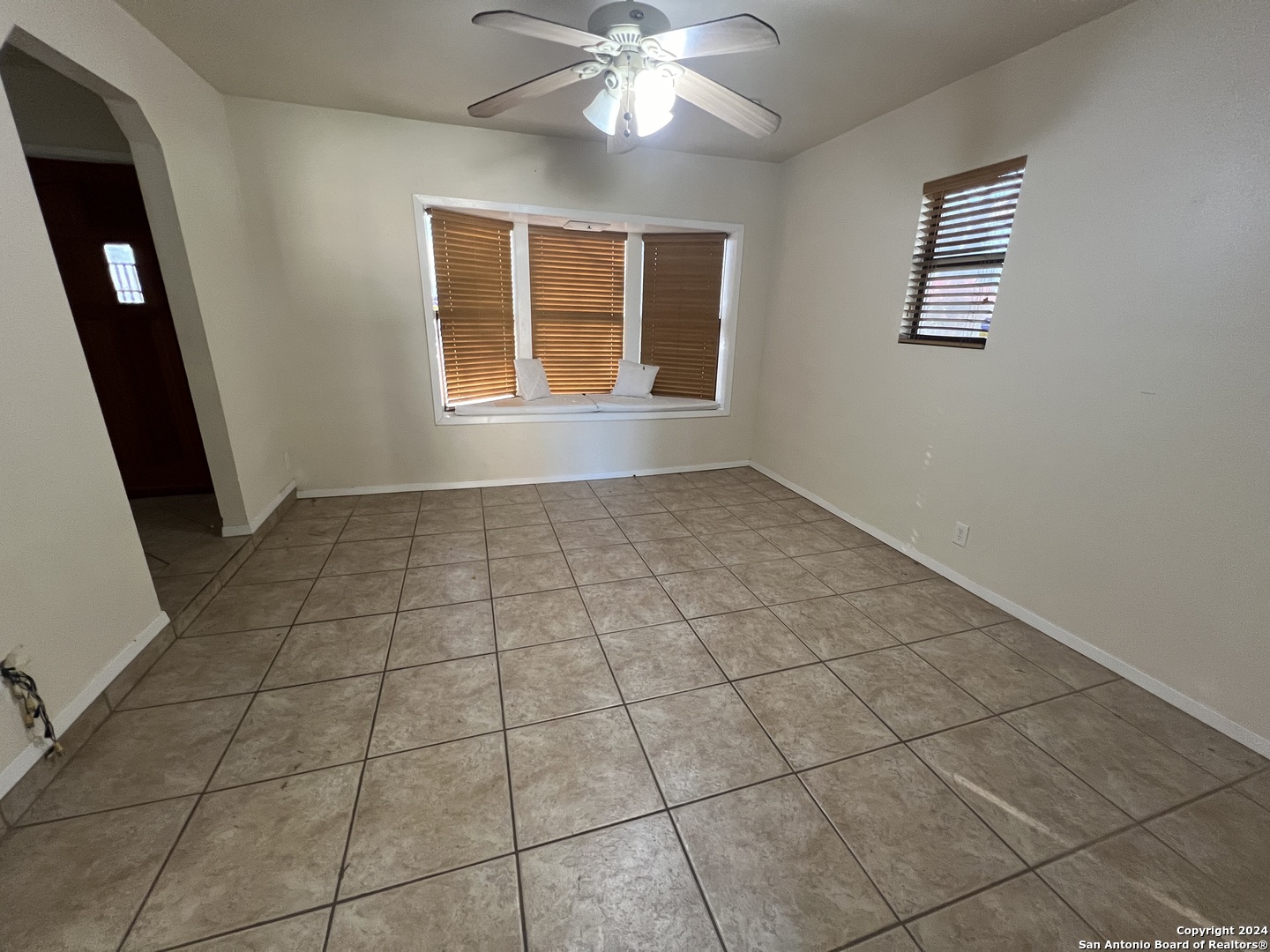 208 Michelle Converse TX 78109