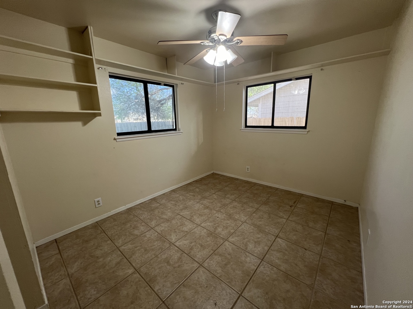 208 Michelle Converse TX 78109