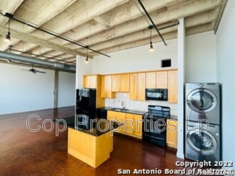 1331 S Flores Street San Antonio TX 78204