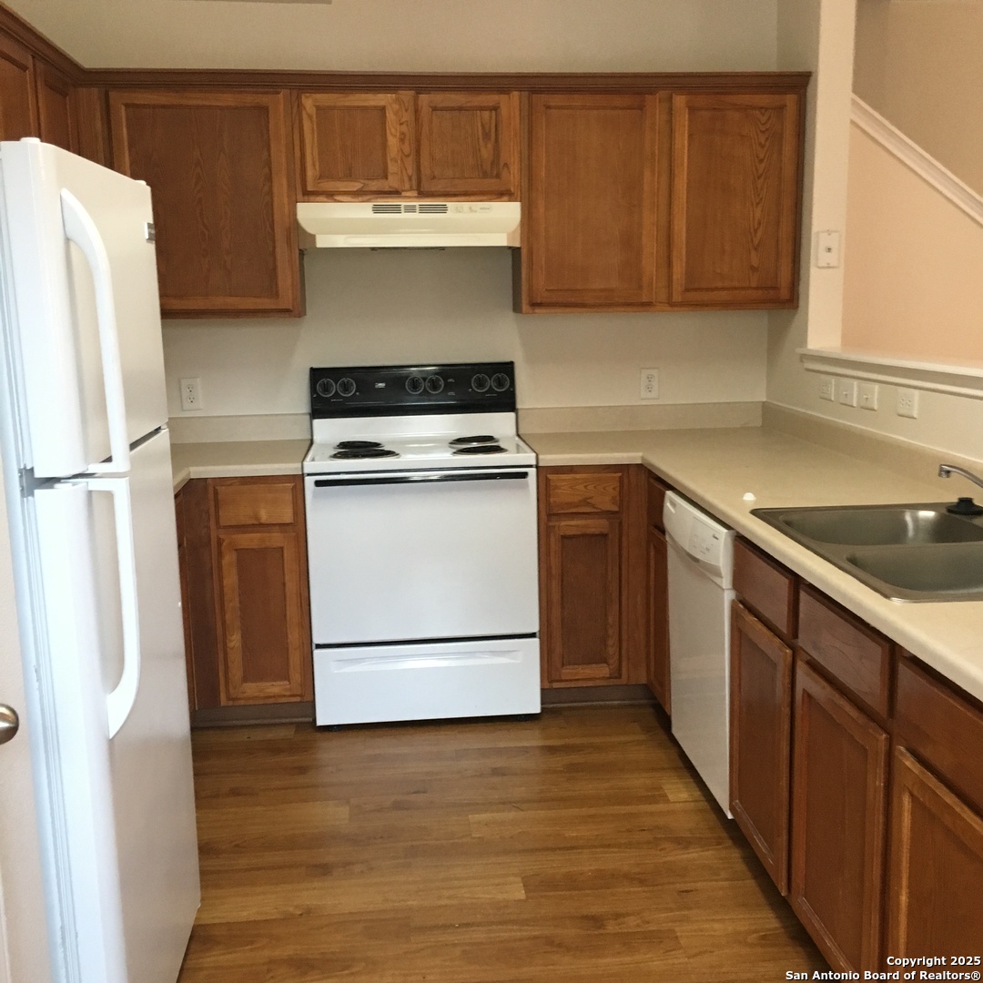 5823 Golf Bend San Antonio TX 78244