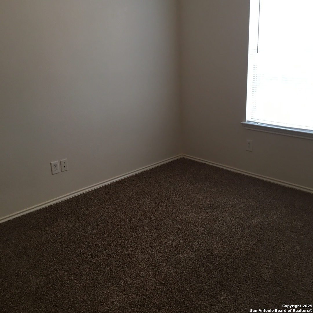 5823 Golf Bend San Antonio TX 78244
