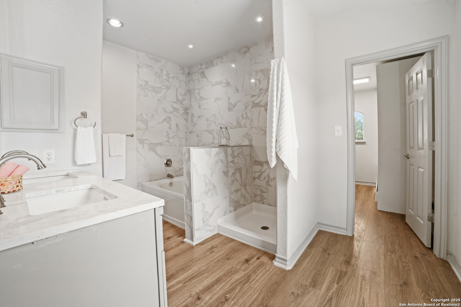1331 Pinnacle San Antonio TX 78260
