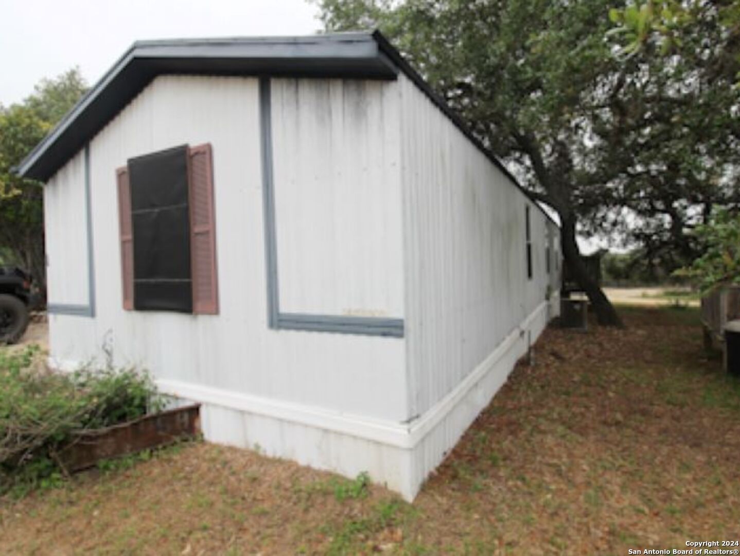 10685 Park Road 37 Lakehills TX 78063