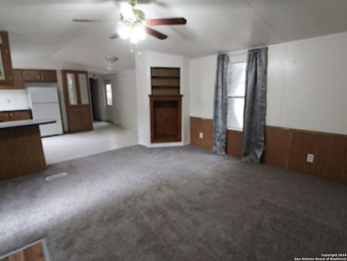 10685 Park Road 37 Lakehills TX 78063