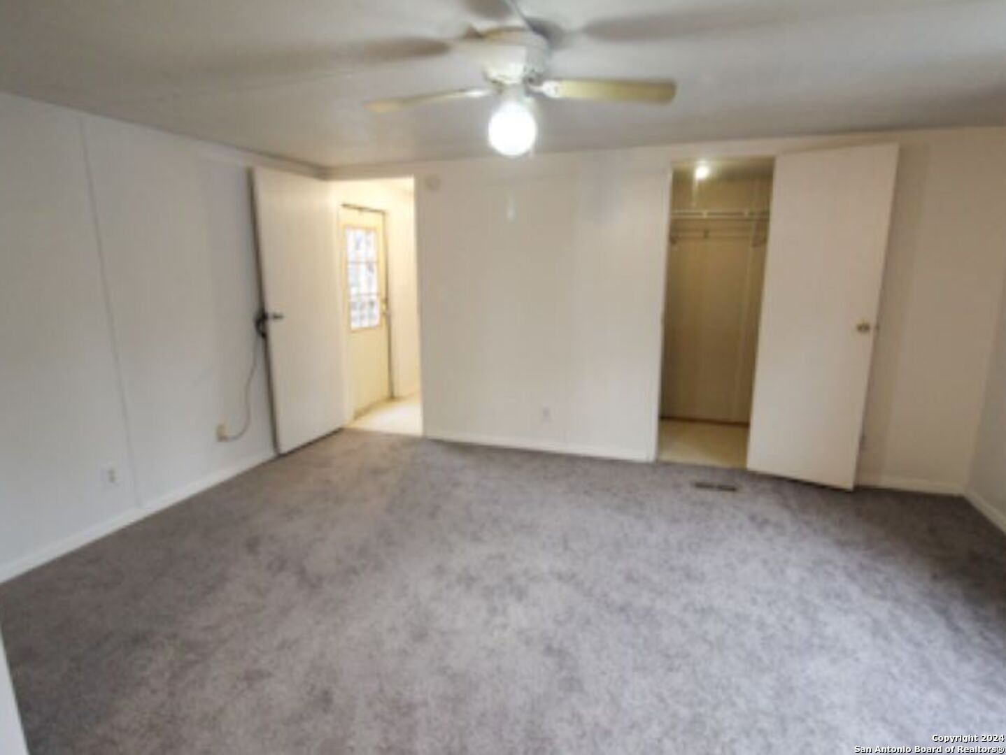 10685 Park Road 37 Lakehills TX 78063