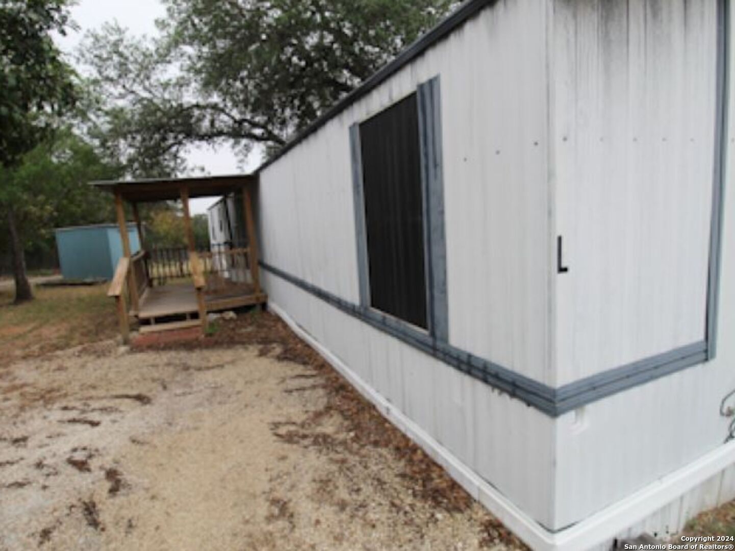 10685 Park Road 37 Lakehills TX 78063