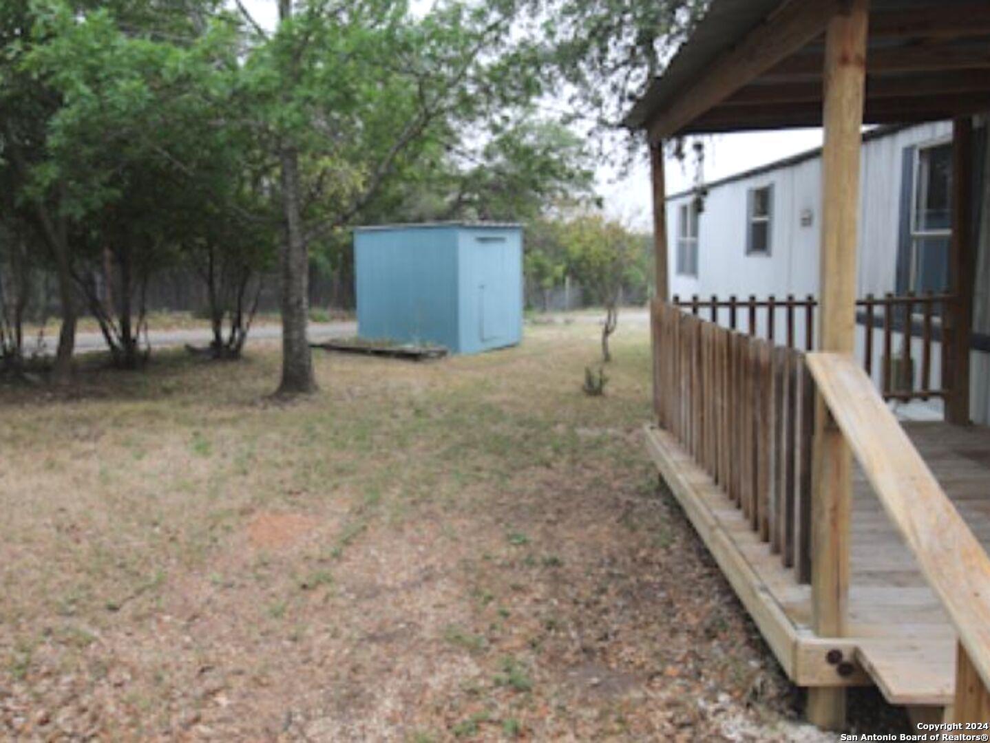 10685 Park Road 37 Lakehills TX 78063